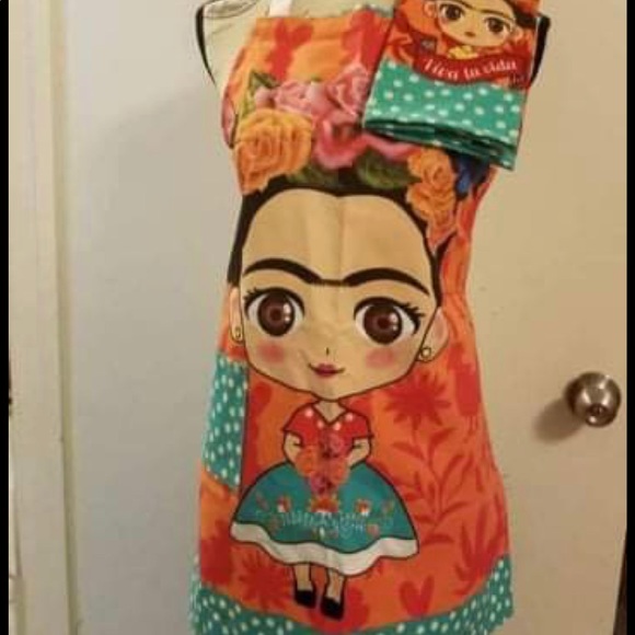 Frida Apron in multiple Colors - Picture 5 of 12